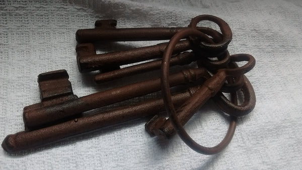 Cast Iron  -  Jailer Keys Set of 6 - Olde Church Emporium